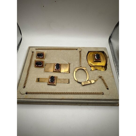 Vintage 1960s Evans Elegance Mens Gold-Tone Roman Cameo Accessory Set - Picture 3 of 6